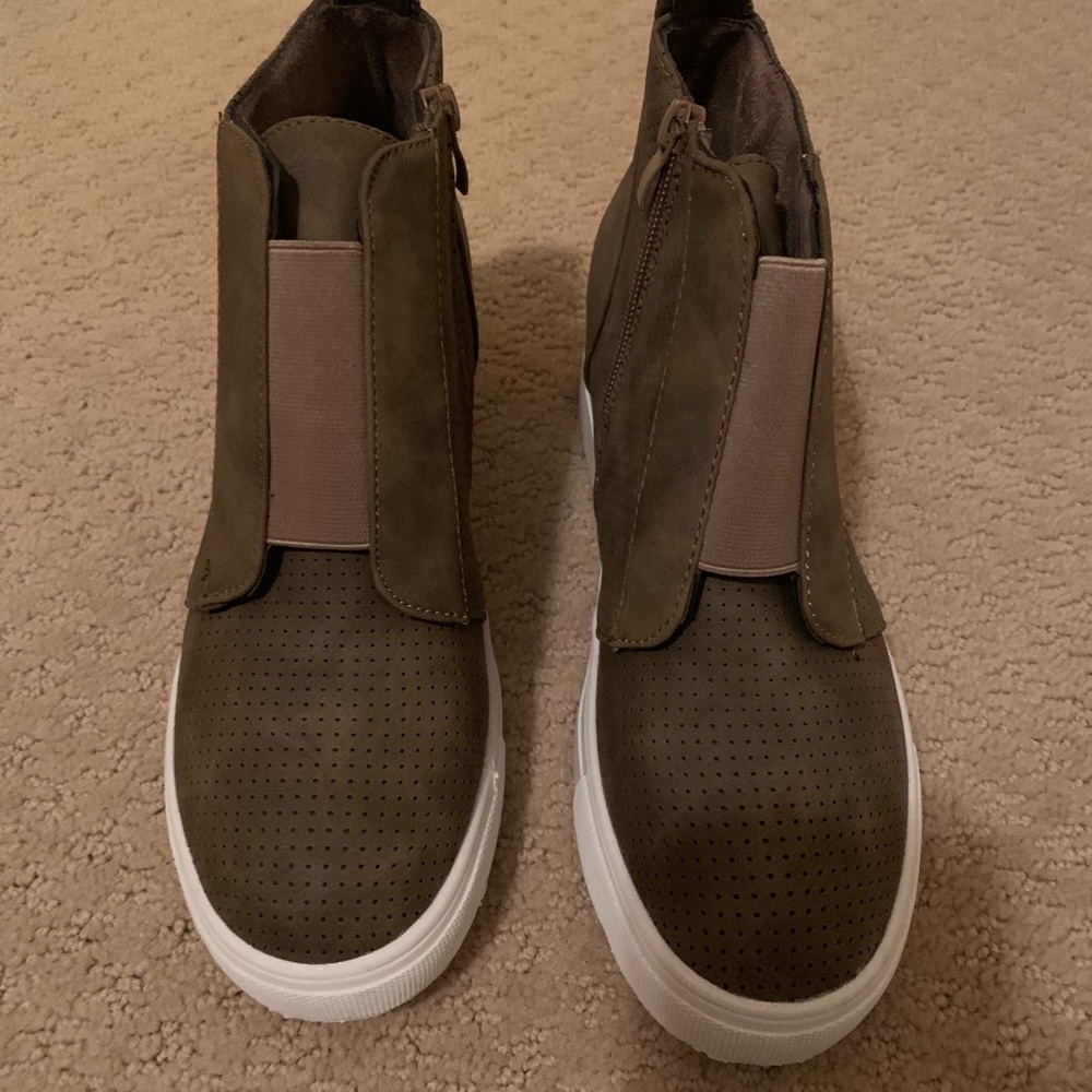 Womens stylish tennis shoes